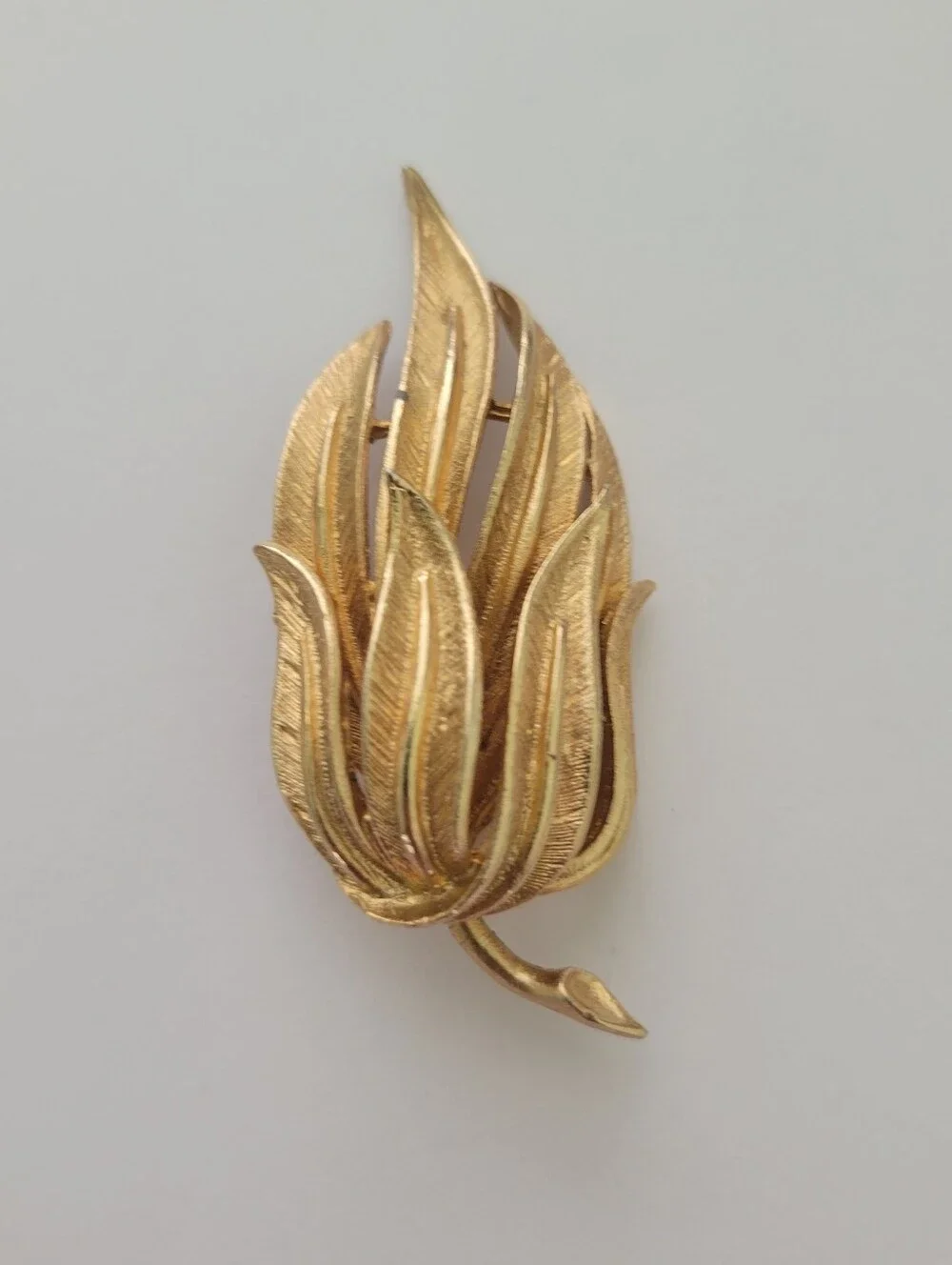Vintage Signed Coro Fern Leaf Brooch Pin Gold Tone MCM Statement Feminine